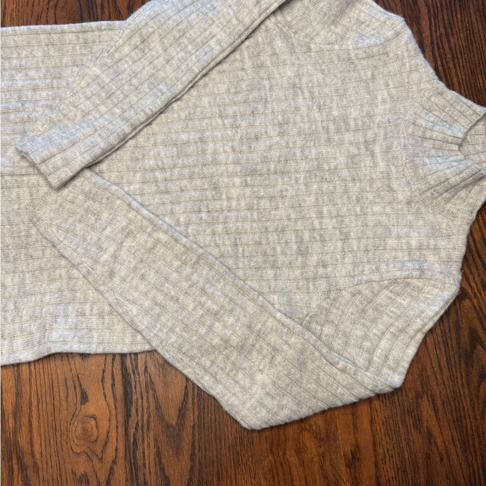 William Rast Gray Ribbed Knit Sweater - Picture 6 of 9